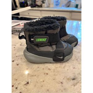 Nike Flex Advantage  Toddler Fleece Lined Snow Boots sz 5C EUC